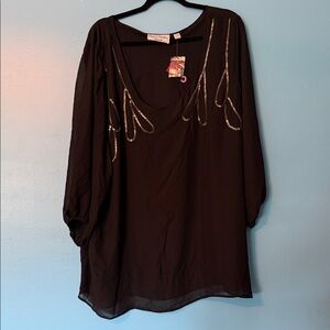 Modern Metallics Black Sheer Top with Silver Details 30\32